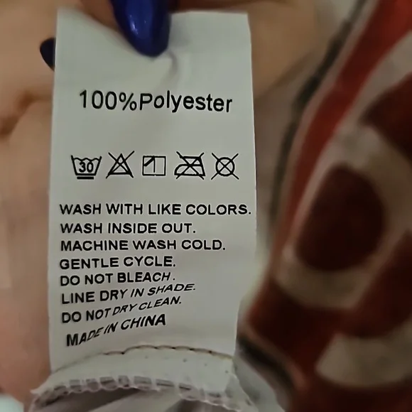 Mens small tshirt - Picture 2 of 3